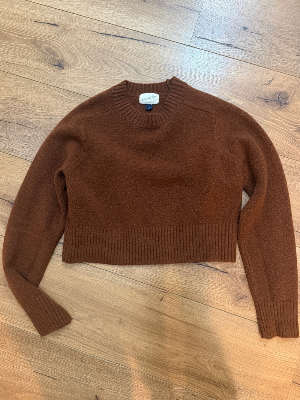 Universal Thread Rust Brown Cropped Crewneck Sweater